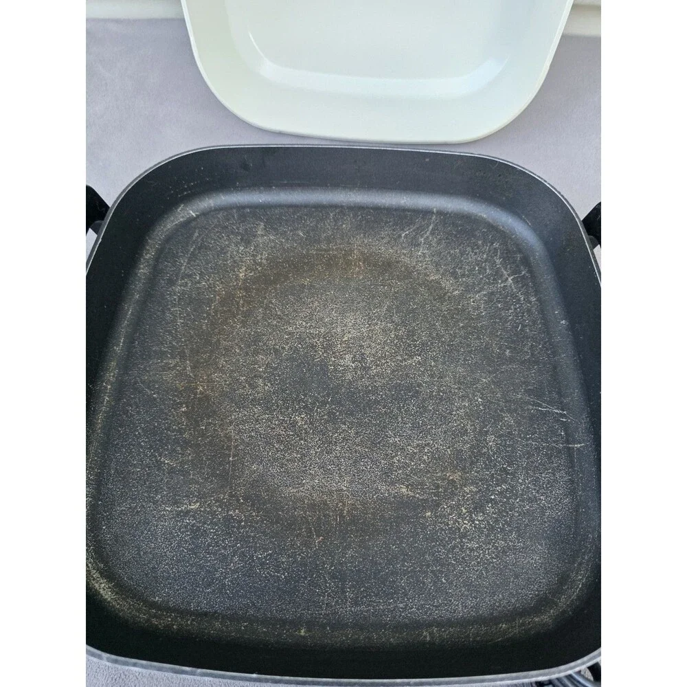 Vintage Presto 11-Inch Non Stick Electric Skillet
